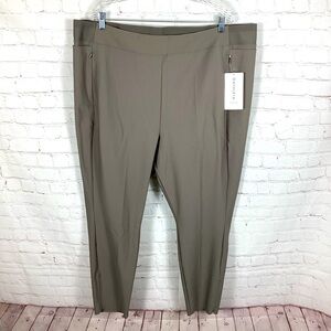 NWT Athleta Stellar Tight Legging Women’s Size 26 Brown Wrinkle Resistant Pkts
